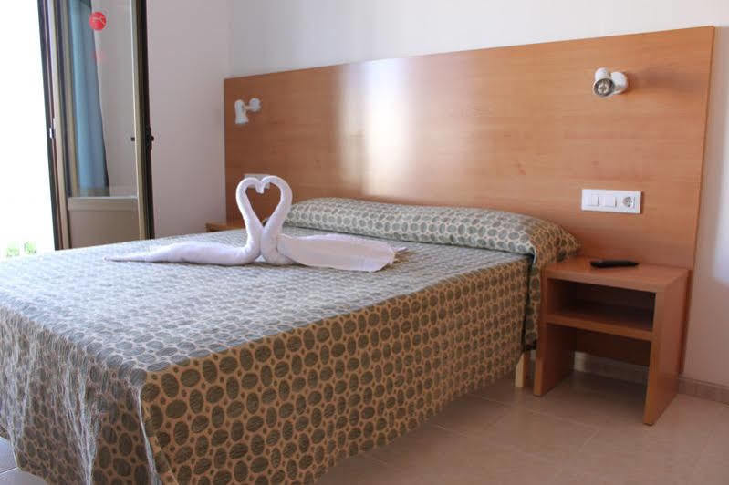Hotel Madrid シウタデリャ エクステリア 写真